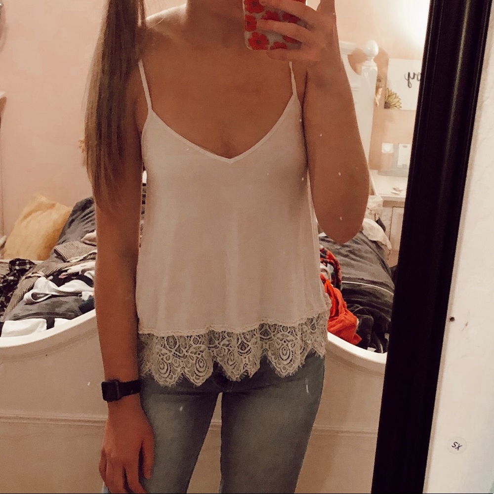 AMERICAN EAGLE LACE CAMI